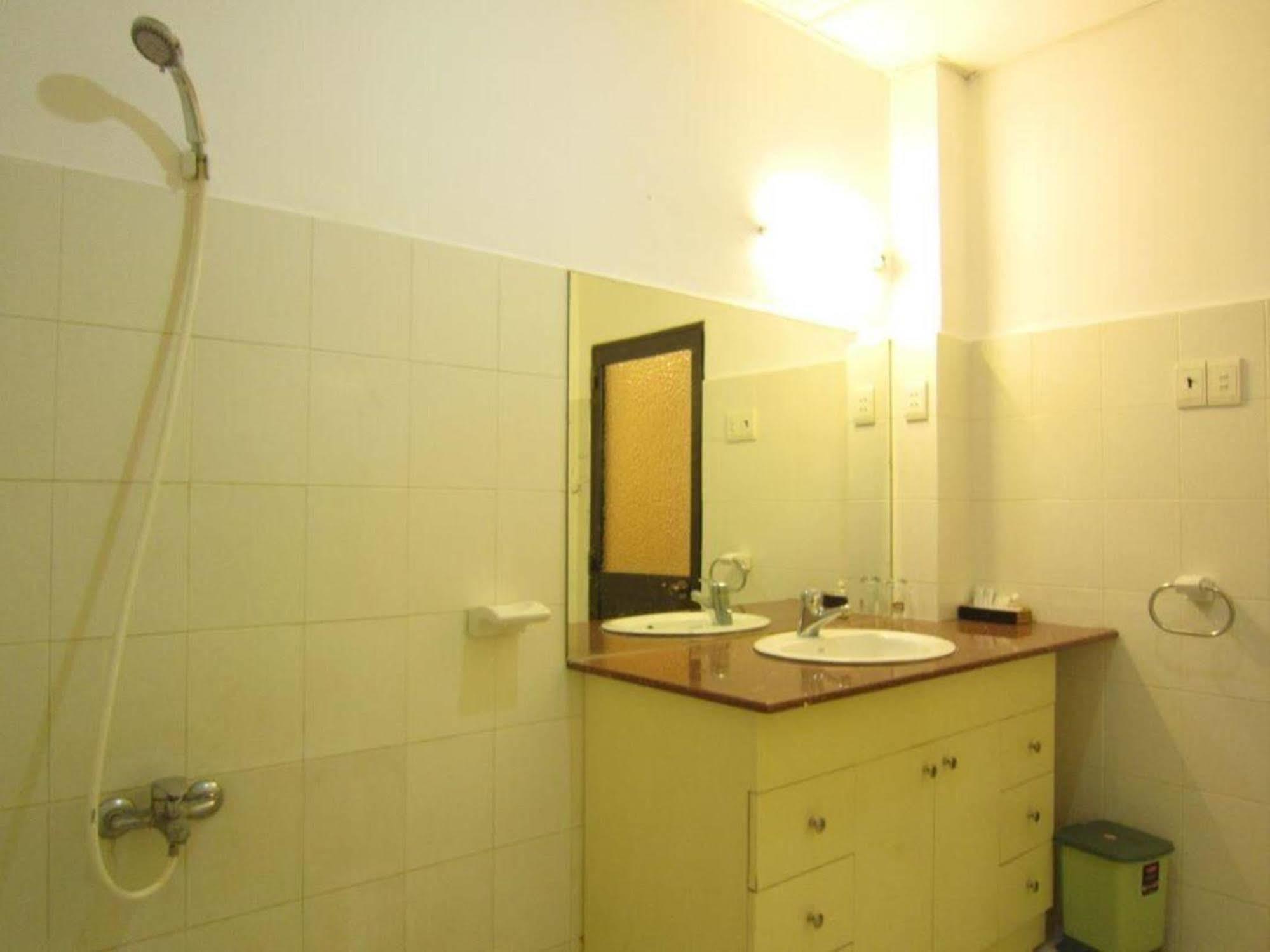 Reddoorz @ Pham Ngu Lao Street 3 Hotel Ho Chi Minh City Exterior photo